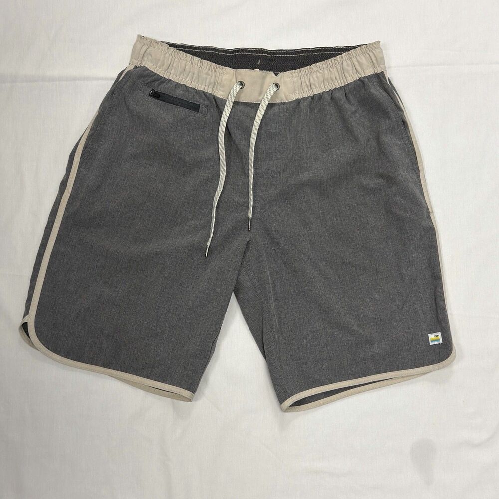 Vuori Banks Shorts Mens Medium Charcoal Heather Grey Performance Hybrid